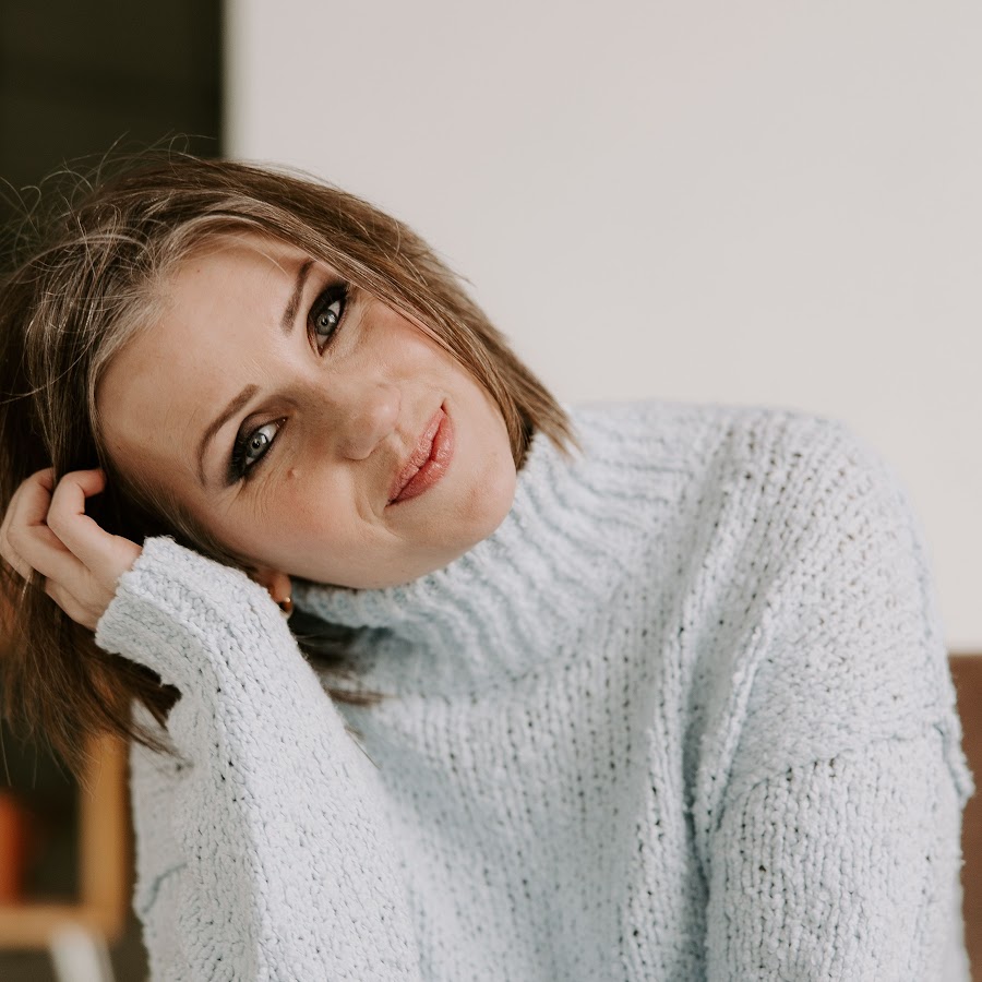 Jasmine Cross